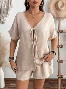 SHEIN LUNE Conjunto de 2 piezas de talla grande para vacaciones de verano: camisa holgada de manga corta con lazo y pantalones cortos anchos de pierna ancha en color caqui