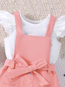 SHEIN Conjunto de 2 piezas para niña con blusa de manga con volantes y vestido tipo jumper con textura, para primavera/verano