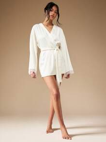 MISSGUIDED Luxury Bridal Getting Ready Robe Diamante Embellished Lace Trim Wedding Morning Preparation Kimono Style Wrap - Beige - View 4