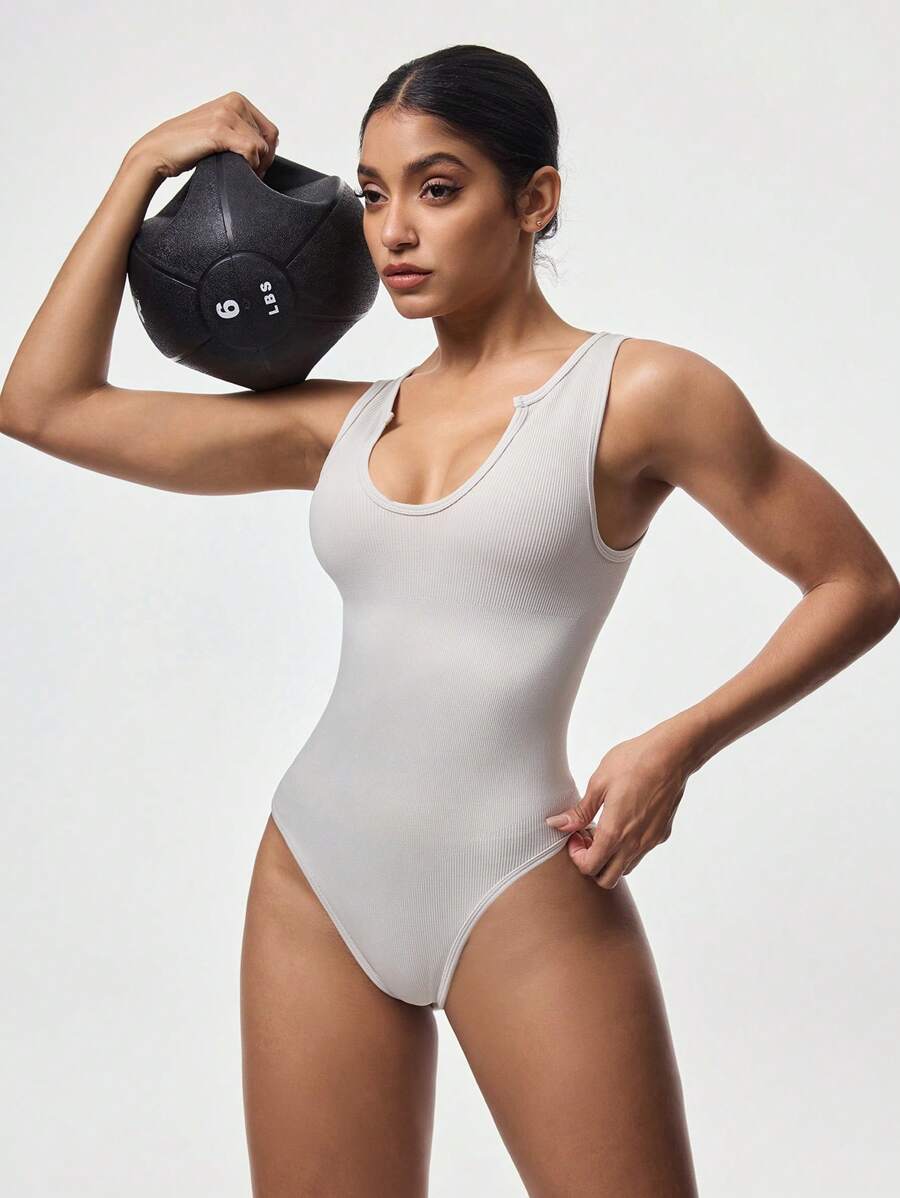 SHEIN Sports 女士纯色罗纹 U 领修身连身裤 - 米色 - 查看 1