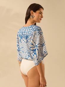 CAJUNI 女士波西米亚蓝白格子、鹦鹉和椰子树印花、热带卡里奥卡度假休闲 V 领紧身衣