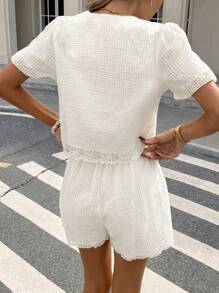 SHEIN Frenchy 2 件套女士纯色短袖上衣和短裤，休闲简约日常穿着 - 米色 - 查看 2