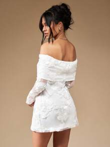 MISSGUIDED 刺绣缀饰翻盖露肩露肩长袖迷你连衣裙 - 白色 - 查看 2