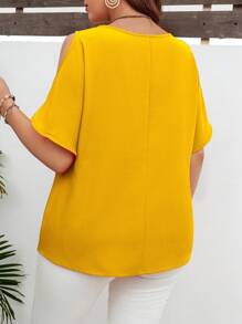 SHEIN LUNE Plus Size Vacation Casual Solid Color Shoulder Cutout Shell Trim Shirt - Yellow - View 2