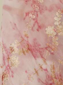 Aveloria Rosie 法式优雅浪漫复古重工刺绣金色花卉领系腰纽扣长袖迷你连衣裙，适合情人节波西米亚风度假时尚风格全身印花