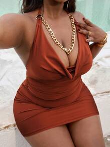 SHEIN Slayr CURVE New Year Party Sexy Plunging Neck Exaggerated Metal Chain Plus Size Halter Bikini Top