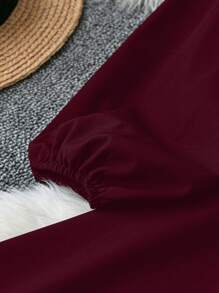 SHEIN Clasi فستان أنيق بطبعات زهرية مطرزة وأكمام فانوس مناسب لمناسبة عيد الحب للمرأة من المقاسات الكبيرة - عنابي اللون - مشاهدة 4