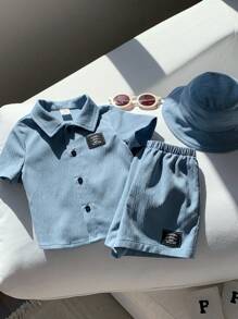 SHEIN 男婴 3 件套：装饰 Polo 领短袖衬衫、松紧腰短裤和帽子 - 霧霾藍 - 查看 6