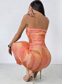 SHEIN Privé Elegante romantische mode voor dames, sexy elegante bloemenprint bodycon bandeaujurk met ruches aan de zoom, geschikt voor feest, Kerstmis