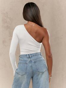 MISSGUIDED One Shoulder Long Sleeve Bodysuit Form Fitting Club Party Evening Wear Asymmetric Winter Fall Fashion Basic Essential Top - White - View 2