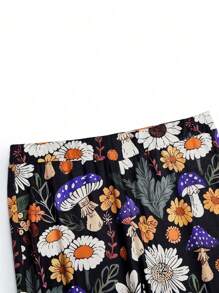 SHEIN LUNE Plus Size Women Plant Floral Print Figure-Hugging Flared Pants
