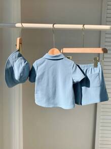 SHEIN 男婴 3 件套：装饰 Polo 领短袖衬衫、松紧腰短裤和帽子 - 霧霾藍 - 查看 2