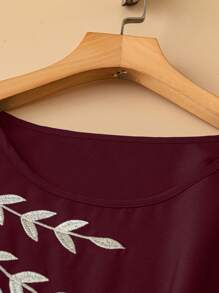 Linhara Plus Size Women Elegant Collar Contrast Color Pull-Cord Printed Blouse - Burgundy - View 3