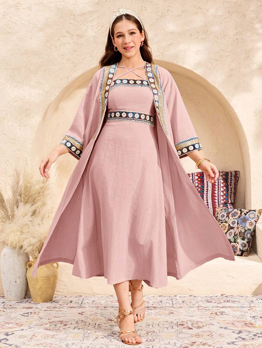 SHEIN Set de 2 piezas para adolescentes: Vestido de línea A con tirantes de cuerda trenzada de color rosa lujoso y entretejido, talla grande una chaqueta casual de manga mediada, ideal para vacaciones, elegante y con estilo vintage - Rosa - Ver 1
