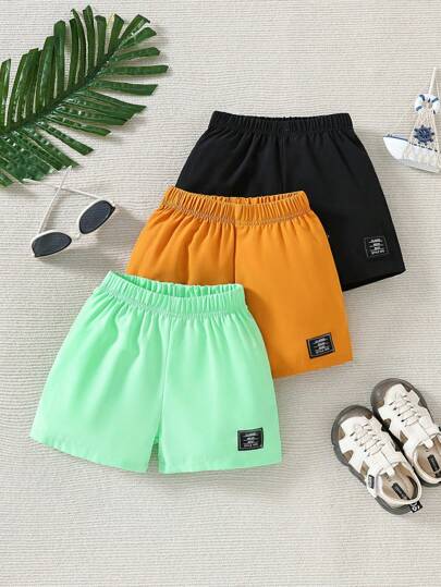 SHEIN 男童3入組休閒短褲,帶有裝飾貼片細節