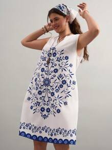 SHEIN LUNE Vestido de línea A sin mangas hasta la rodilla con estampado floral retro de talla grande, para looks bohemios de primavera, festivales y rave. Conjunto de loungewear para vacaciones de verano, ropa de mujer de estilo "old money", atuendos de mujer para el Día de San Patricio y Pascua, y para country concerts y conciertos de primavera.
