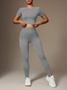 Gameset SHEIN Sport Conjunto de top corto de cuello redondo y pantalones de un solo color, elástico y sin costuras, conjunto de ropa deportiva para mujer - Gris Claro - Ver 5