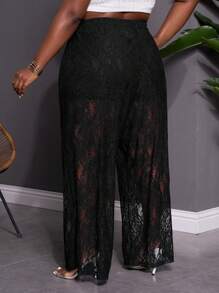 SHEIN CURVE+ 大码度假针织蕾丝高腰喇叭裤女式裤子，蕾丝裤 - 黑色 - 查看 2