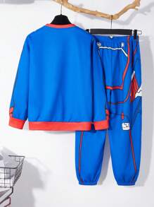 SHEIN Set de 3 piezas para niño preadolescente con sudadera con capucha con gráfico de superhéroe, pantalones y capa, adecuado para ir y venir, la escuela, casual, deportes, otoño/invierno