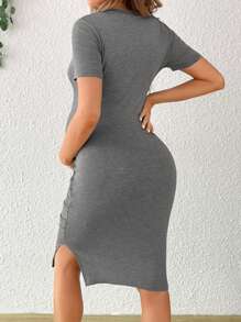 SHEIN Effen kleur zwangerschapsjurk met ronde hals, korte mouwen, gerimpelde zijsplit zoom en bodycon-jurk