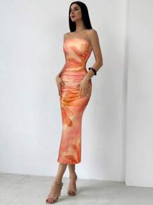 SHEIN Privé Elegante romantische mode voor dames, sexy elegante bloemenprint bodycon bandeaujurk met ruches aan de zoom, geschikt voor feest, Kerstmis