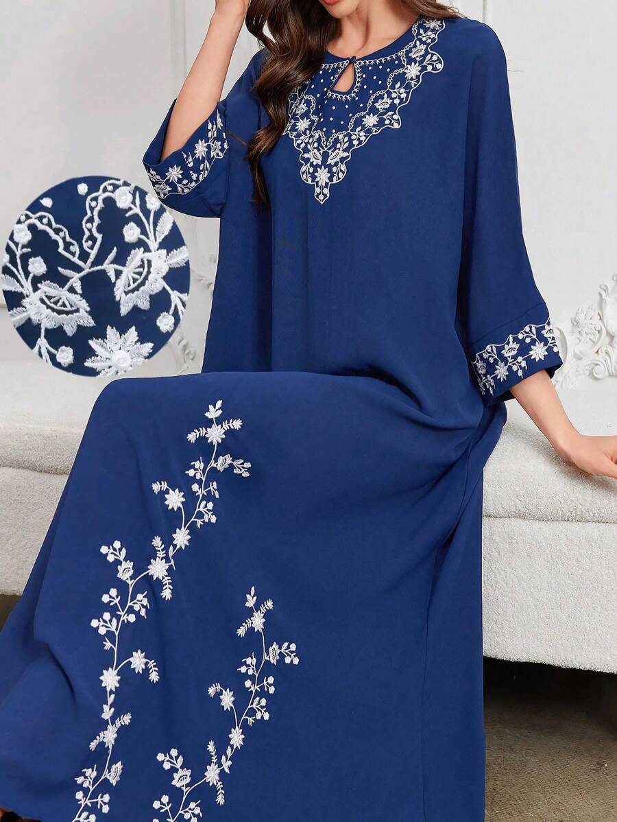 Al Najma Bata larga minimalista elegante de manga larga y calada para mujer - Azul Marino - Ver 1