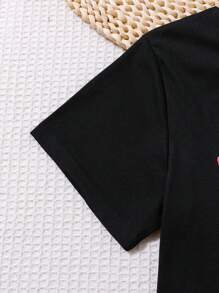 SHEIN Set de 2 piezas para niñas: camiseta de cuello redondo con estampado de cerezas de estilo casual y shorts vaqueros rotos con dobladillo deshilachado, para primavera/verano