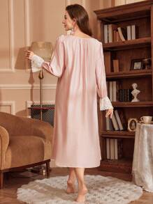Vintage Palace Style Lace Patchwork 3/4 Sleeve Loose Women Long Nightgown - Dusty Pink - View 2