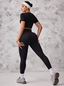 SHEIN Sport Studio Women's Solid Color Cropped Top And Leggings Seamless Activewear Set