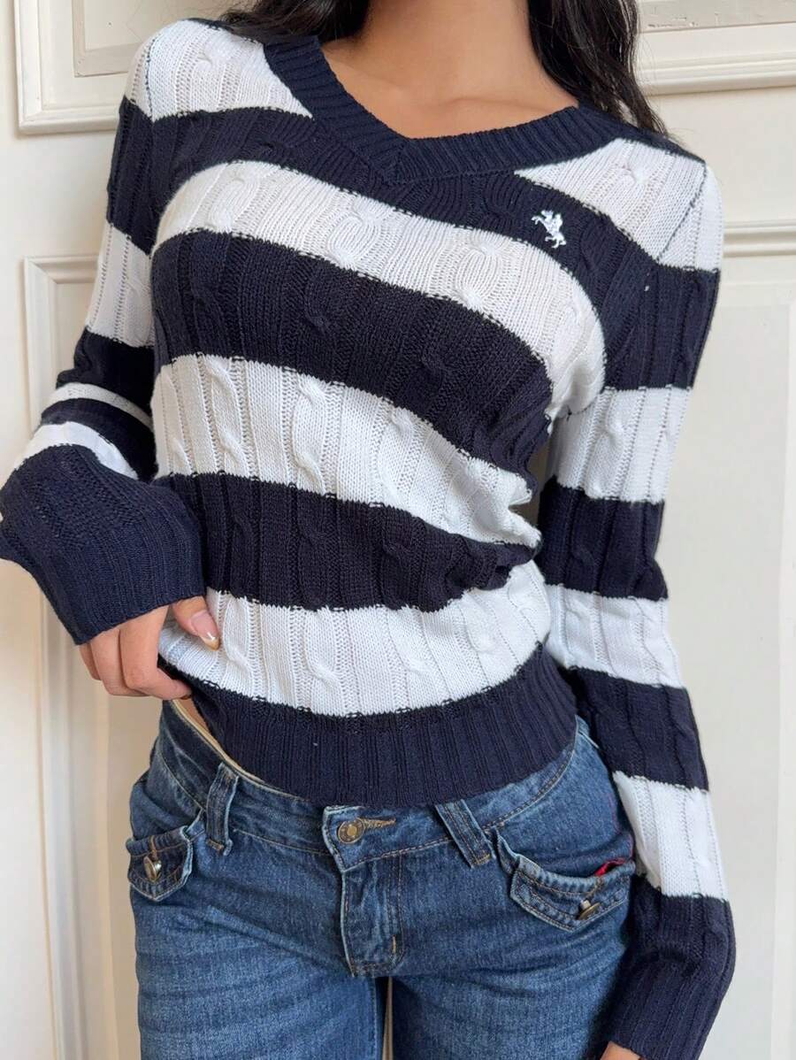 SHEIN EZwear 女式休闲拼色条纹刺绣细节毛衣,秋冬季上学上衣 - 藍白色 - 查看 1