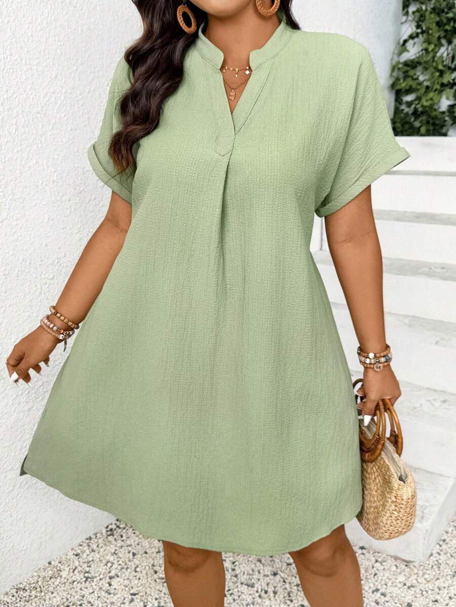 SHEIN Frenchy 大码度假休闲纯色缺口领蝙蝠袖连衣裙