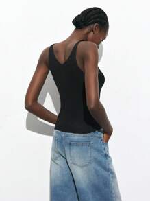 Maija 女式黑色无袖蝴蝶结金属装饰性感休闲针织毛衣上衣，适合音乐节和日常穿着