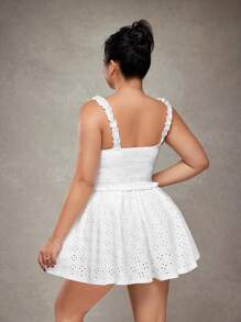 SHEIN ICON Conjunto de 2 piezas para tallas grandes: Camisola con cuello cuadrado y volantes en el bajo y falda evasé, atuendo para invitada a una boda, vacaciones de primavera y salida nocturna - Blanco - Ver 7