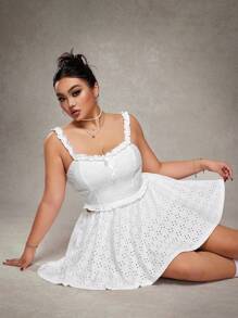 SHEIN ICON Conjunto de 2 piezas para tallas grandes: Camisola con cuello cuadrado y volantes en el bajo y falda evasé, atuendo para invitada a una boda, vacaciones de primavera y salida nocturna - Blanco - Ver 1