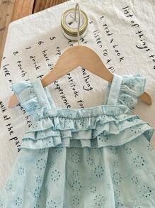SHEIN LMoss Kids Babygirl schattige zomer vakantie bloemen borduurwerk ruche rand camisole en shorts set
