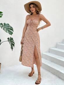 SHEIN Frenchy 女士度假休闲碎花开衩吊带中长连衣裙，吊带胸杯中间饰蝴蝶结，花卉收腰 A 字长裙，优雅浪漫，适合度假和日常穿着，春夏 - 彩色 - 查看 5