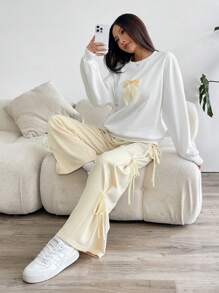 SHEIN EZwear 2pcs/Set Women Bow Decor Round Neck Long Sleeve Sweatshirt And Pants Set