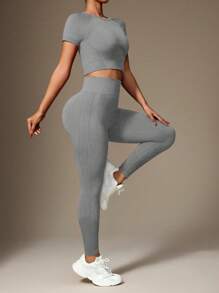 Gameset SHEIN Sport Conjunto de top corto de cuello redondo y pantalones de un solo color, elástico y sin costuras, conjunto de ropa deportiva para mujer - Gris Claro - Ver 4