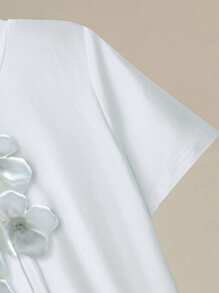 SHEIN Clasi White 3D Flower Decor Round Neck Short Sleeve Casual T-Shirt For Women - White - View 4