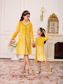SHEIN Tween Girls Yellow Velvet Long Sleeve V-Neck Sequin Trim Dress, Fashion Outerwear - Yellow - View 1