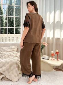 大码女式两件套睡衣套装，蕾丝拼接，露肩短袖上衣和抽绳长裤，拼色，服装