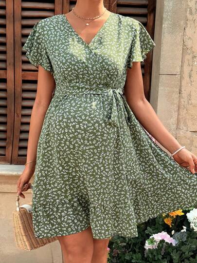 SHEIN 孕妇 V 领短袖全印花系腰短裙，适合音乐节