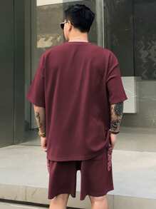 DAZY Men's Letter Print Wine Red T-Shirt Set, Summer