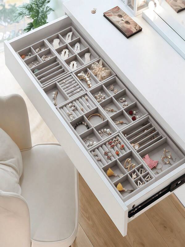 1pc Gray Velvet Tray, Jewelry Organizer ,Stackable Jewelry Organizer Trays, Jewelry Drawer Organizer Inserts For Dresser, Jewelry Box,Flannel Jewelry Storage Box For Rings, Earrings, Necklaces, Watches, Bracelets, Brooches Jewelry Display Tray,Gift For Valentine's Day