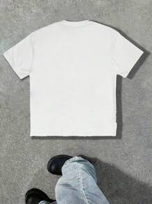 Manfinity EMRG Men's Casual Round Neck Short Sleeve T-Shirt With Letter & Figure Print