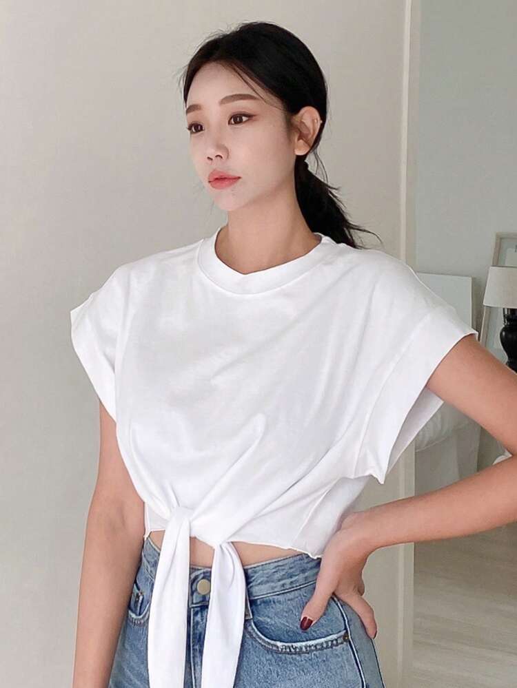 Solid Knot Hem Tee