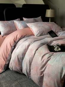 4 件套豪华多色床上用品套装，包括 1 张床单、1 个羽绒被套、2 个枕套，面料柔软舒适，适合家庭卧室和酒店