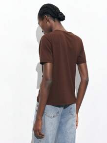 Maija 棕色扭纹领口宽松T恤，适合音乐节、海滩度假、休闲、浪漫、都市度假，适合郊游、聚会、婚礼、毕业季 - 摩卡棕 - 查看 5