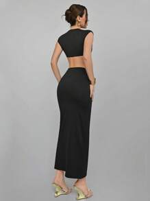 Aloruh Women's Solid Color Deep V-Neck Hollow Waist Fitted Mid-Length Dress - Black - View 2