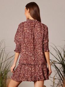 WESTFADE 春季佩斯利印花编织领口蝴蝶结前短款泡泡袖农家衬衫上衣和褶饰腰部荷叶边分层迷你裙女式两件套夏季海滩度假装 - 棕色 - 查看 3